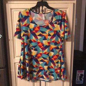Lularoe perfect tee.